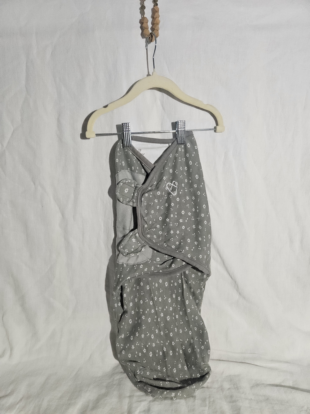 SwaddleMe Olive Gray Star & Planet Wrap